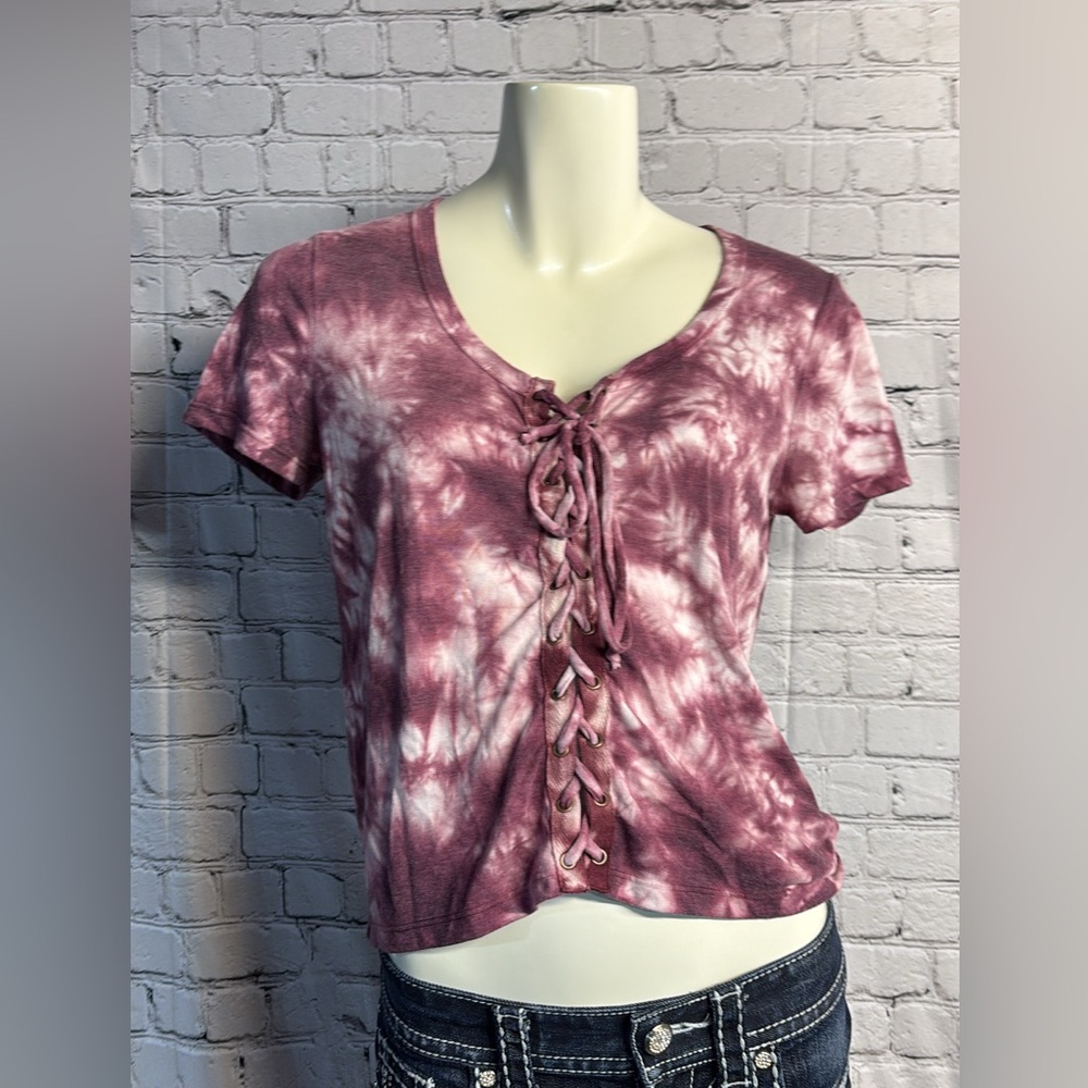 Size Medium Seriously Soft Aero Girl Tie-Dye Lace-Up Crop Top